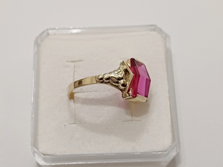 dámský zlatý prsten, rubín, ryzost 585/14k, 2,67 g, I.ČSR, lvíček