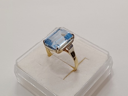 dámský zlatý prsten, akvamarín, ryzost 585/14k, 3,70 g, I.ČSR, lvíček