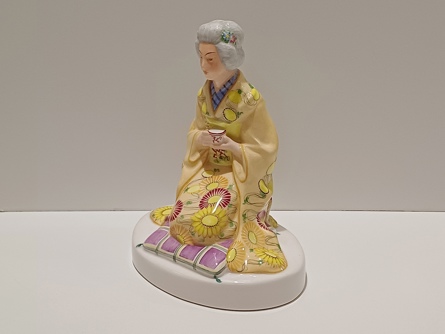 japonka/gejša, keramika/fajáns, KERAS Bechyně, I. ČSR