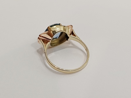zlatý prsten se safírem, Au 585/1000, 14 kt, Art Deco, I.ČSR