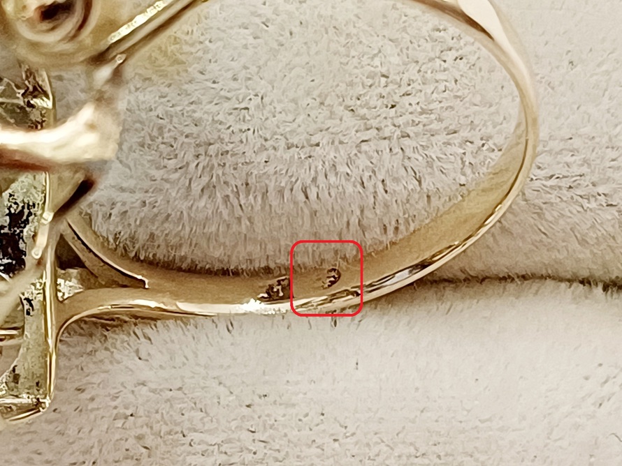 zlatý dámský prsten s akvamarínem, Au 585/1000, 14 kt, 30. léta, I.ČSR