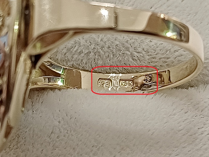 zlatý dámský prsten s modrým safírem, Au 585/1000, 14 kt, I. ČSR