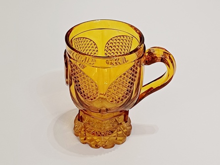pohár s uchem, topas, styl Biedermeier, 19. století