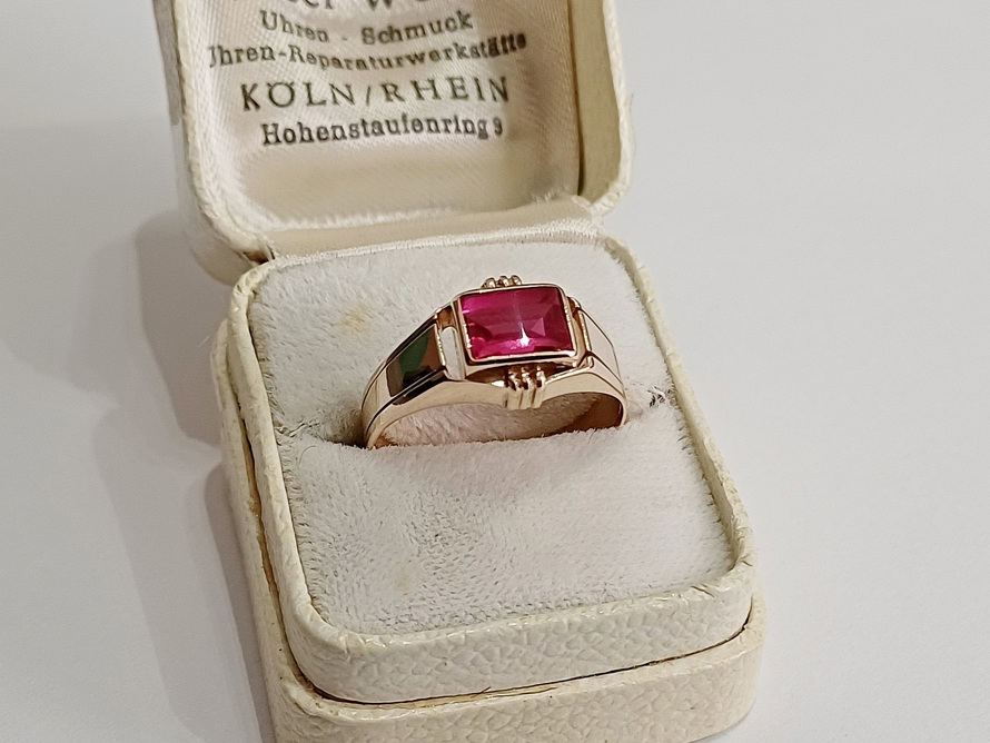 zlatý prsten s rubínem, Au 585/1000, 14 kt, 20. léta, I.ČSR