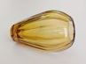 hranovaná váza Moser Diva 14,5 cm, topas, Art Deco