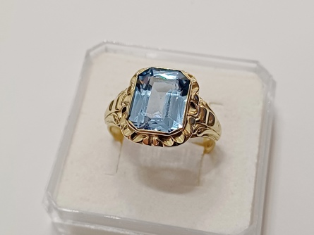 dámský zlatý prsten, safír, ryzost 585/14k, 3,85 g, I.ČSR, lvíček