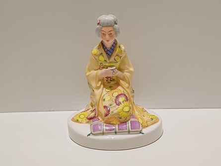 japonka/gejša, keramika/fajáns, KERAS Bechyně, I. ČSR