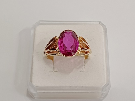 dámský zlatý prsten, barvoměnný rubín, ryzost 585/14k, 4,87 g