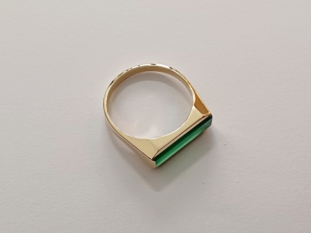 pánský zlatý prsten, chryzopras, ryzost 585/14k, 4,74 g, I. ČSR, lvíček