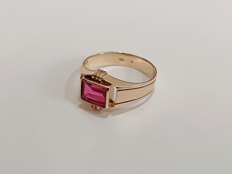 zlatý prsten s rubínem, Au 585/1000, 14 kt, 20. léta, I.ČSR