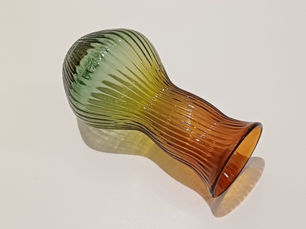 Designová váza, Vílém Veselý, Borské sklo Nový Bor, rok 1967/68
