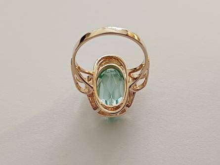 dámský zlatý prsten, ryzost 375/9 kt, 5,98 g, zelený beryl