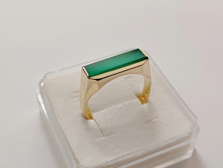 pánský zlatý prsten, chryzopras, ryzost 585/14k, 4,74 g, I. ČSR, lvíček