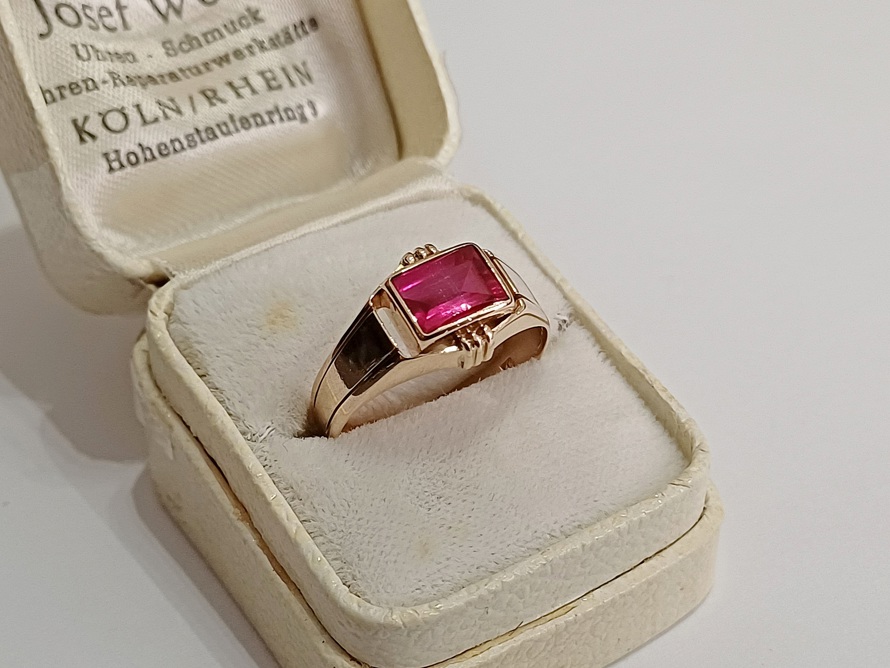 zlatý prsten s rubínem, Au 585/1000, 14 kt, 20. léta, I.ČSR