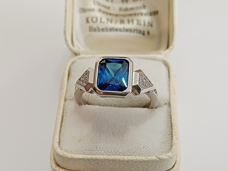 stříbrný prsten s modrým kamenem, styl Art Deco, safír, Ag 925/1000