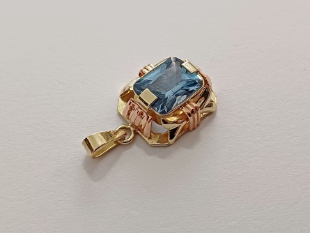 dámský zlatý přívěs s akvamarínem, ryzost 585/14k, 2,57 g