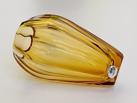 hranovaná váza Moser Diva 14,5 cm, topas, Art Deco