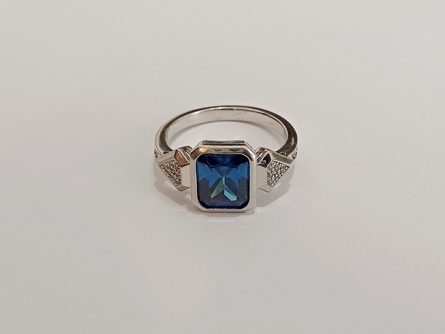 stříbrný prsten s modrým kamenem, styl Art Deco, safír, Ag 925/1000