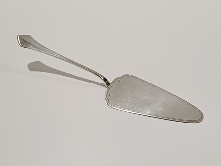 lopatka na dort/zákusky , stříbro 800, 105 g, I. ČSR, Fr. Bibus