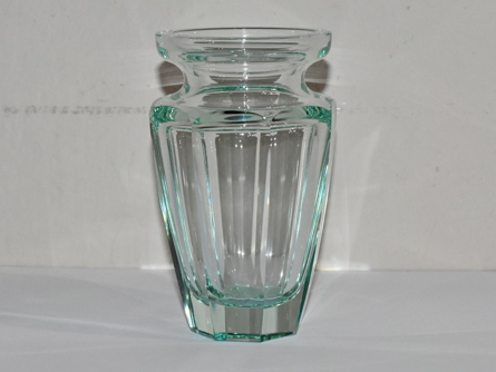 hranovaná váza Moser Eternity, beryl, Art Deco