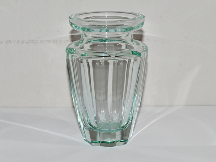 hranovaná váza Moser Eternity, beryl, Art Deco