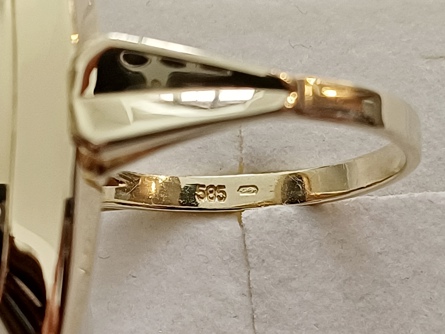 dámský zlatý prsten, onyx + diamant, ryzost 585/14k, 5,20 g, I.ČSR