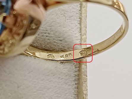 zlatý prsten se safírem, Au 585/1000, 14 kt, Art Deco, I.ČSR