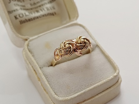 zlatý prsten, Karat Brno, Au 585/1000, 14 kt., lvíček, 40.léta