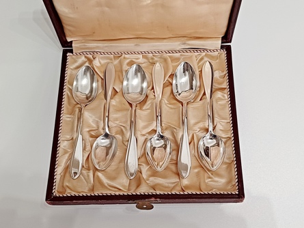 Sada dezertních lžiček, Sandrik, stříbro 800, 158,25 g, I. ČSR