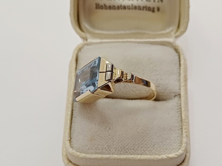 zlatý dámský prsten s akvamarínem, Au 585/1000, 14 kt, 30. léta, I.ČSR