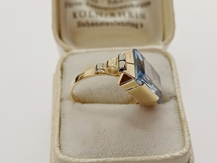 zlatý dámský prsten s akvamarínem, Au 585/1000, 14 kt, 30. léta, I.ČSR