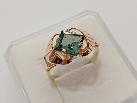 dámský zlatý prsten, zelený peridot/fluorit, ryzost 585/14k, 3,45 g