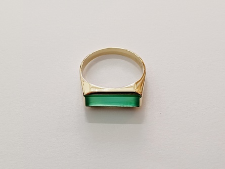 pánský zlatý prsten, chryzopras, ryzost 585/14k, 4,74 g, I. ČSR, lvíček