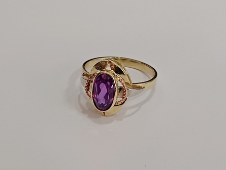 dámský zlatý prsten, barvoměnný safír, ryzost 585/14k, 3,67 g