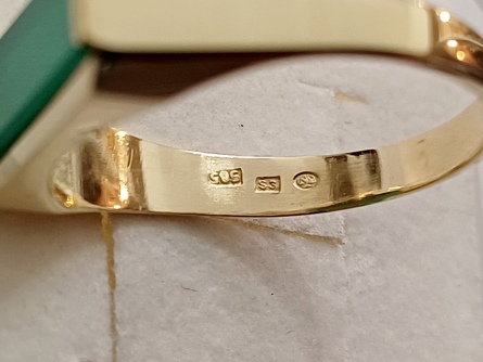 pánský zlatý prsten, chryzopras, ryzost 585/14k, 4,74 g, I. ČSR, lvíček