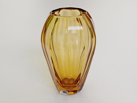 hranovaná váza Moser Diva 14,5 cm, topas, Art Deco