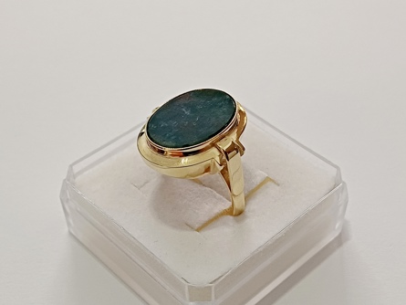 zlatý prsten s přírodním kamenem , ryzost 585/14 k, 5,16 g