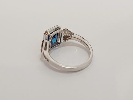 stříbrný prsten s modrým kamenem, styl Art Deco, safír, Ag 925/1000