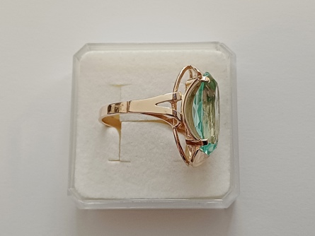 dámský zlatý prsten, ryzost 375/9 kt, 5,98 g, zelený beryl
