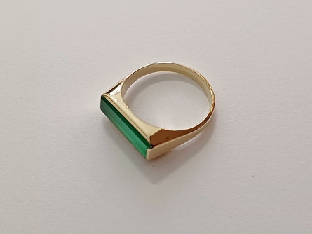 pánský zlatý prsten, chryzopras, ryzost 585/14k, 4,74 g, I. ČSR, lvíček