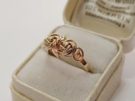 zlatý prsten, Karat Brno, Au 585/1000, 14 kt., lvíček, 40.léta