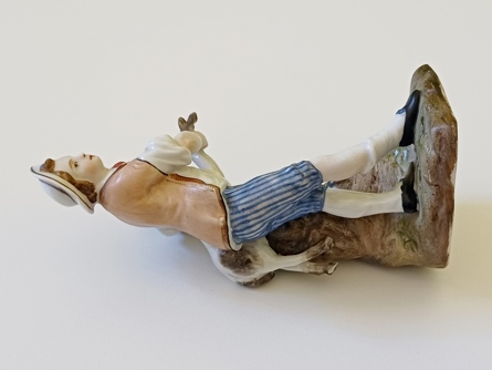 Mladík s beranem, Samson Francie, Ludwigsburg, 19. století, styl Míšeň