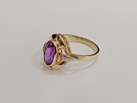 dámský zlatý prsten, barvoměnný safír, ryzost 585/14k, 3,67 g
