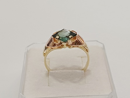 dámský zlatý prsten, zelený peridot/fluorit, ryzost 585/14k, 3,45 g