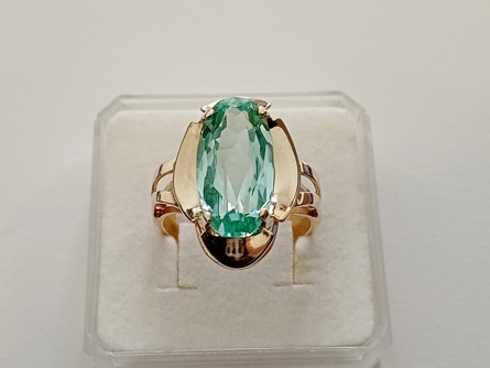 dámský zlatý prsten, ryzost 375/9 kt, 5,98 g, zelený beryl
