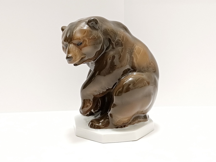 porcelánový medvěd hnědý, Gerhard Schliepstein, Rosenthal