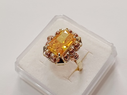 dámský zlatý prsten, citrín, ryzost 585/14k, 5,69 g, I.ČSR, lvíček