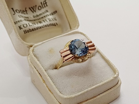 zlatý prsten se safírem, Au 585/1000, 14 kt, Art Deco, I.ČSR