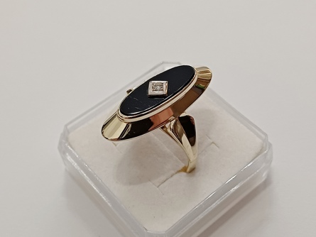 dámský zlatý prsten, onyx + diamant, ryzost 585/14k, 5,20 g, I.ČSR