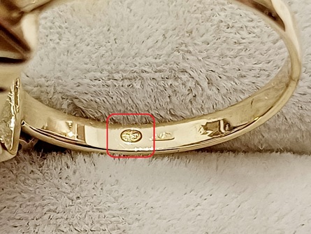 zlatý dámský prsten s akvamarínem, Au 585/1000, 14 kt, 30. léta, I.ČSR
